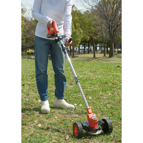 ファミラ 充電式コードレス4WAY 草刈り機24点セット